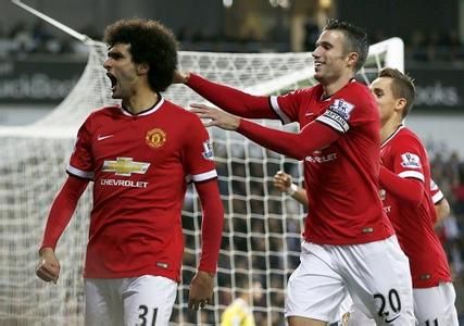 绿色草坪上 绿色草坪上